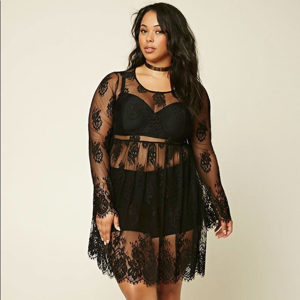 +*+*Plus Size-Lace dress with bell sleeves*+*+